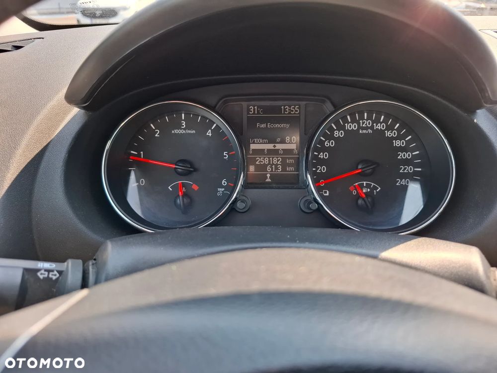 Nissan Qashqai 1.5 dCi DPF acenta - 27