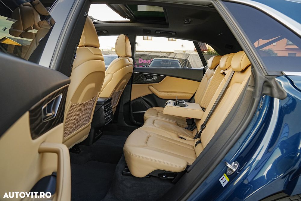Audi Q8 55 TFSIe quattro tiptronic - 14