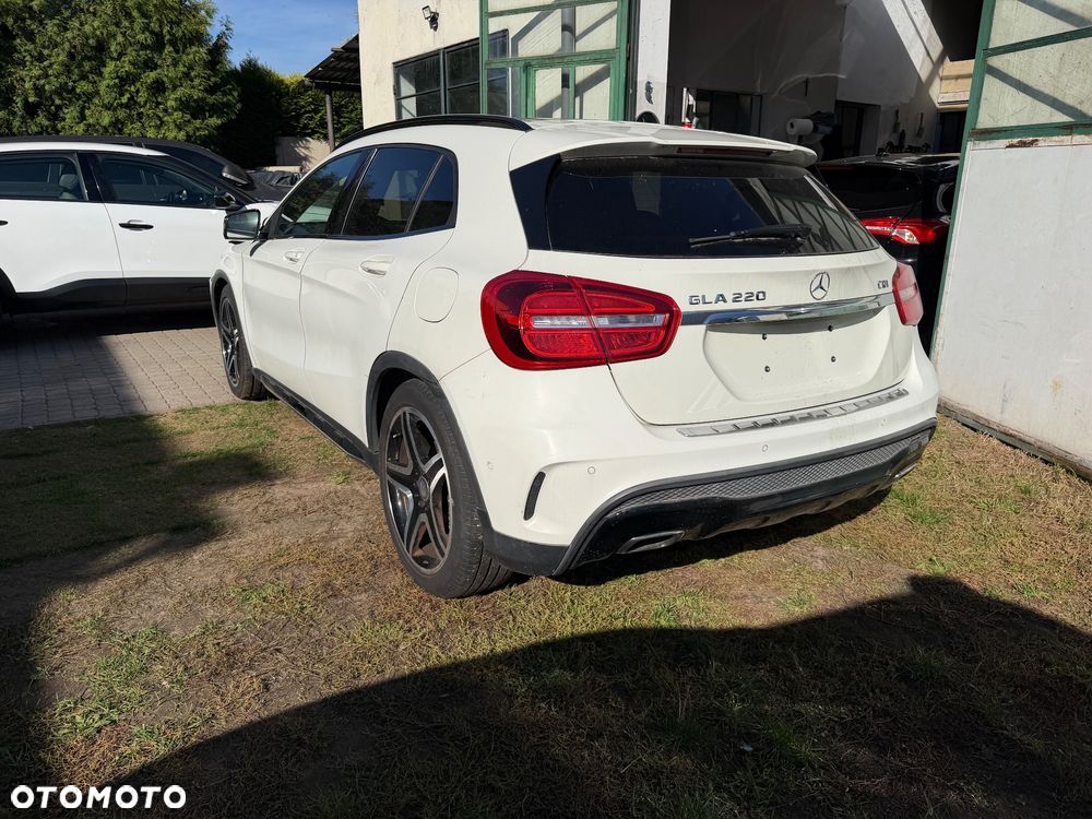 Mercedes-Benz GLA 220 CDI 7G-DCT AMG Line - 8