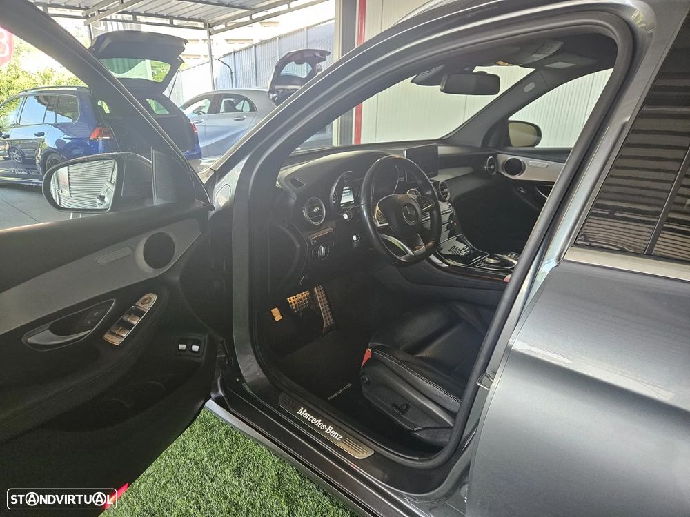 Mercedes-Benz GLC 300 e 4Matic 9G-TRONIC AMG Line - 12