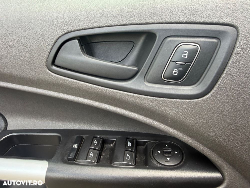 Ford Transit Connect 1.5 EcoBlue 120CP 6MT Kombi L2 Titanium - 30