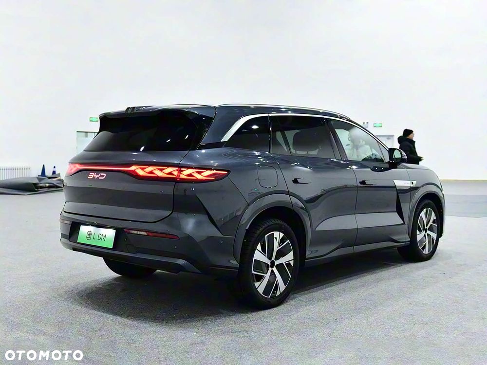 BYD Tang L - 5