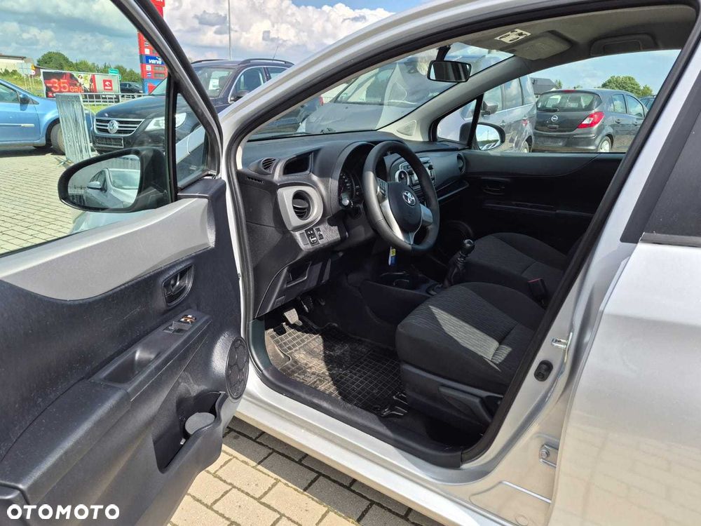 Toyota Yaris - 8
