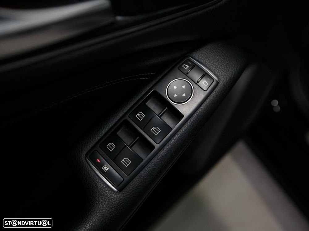 Mercedes-Benz CLA 180 d Shooting Brake - 21