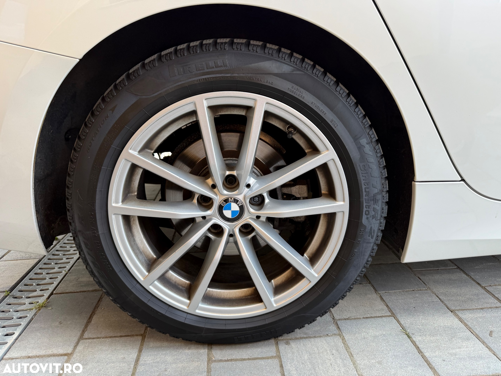BMW Seria 3 318i Touring Aut. - 37