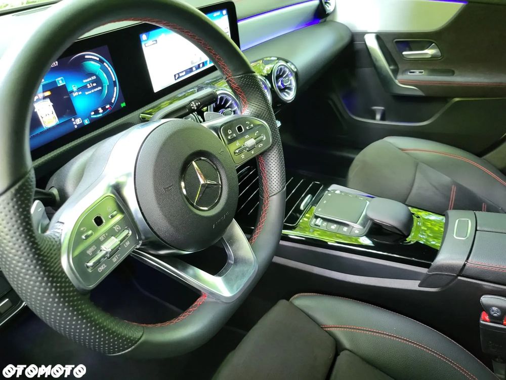 Mercedes-Benz CLA 200 AMG Line 7G-DCT - 11