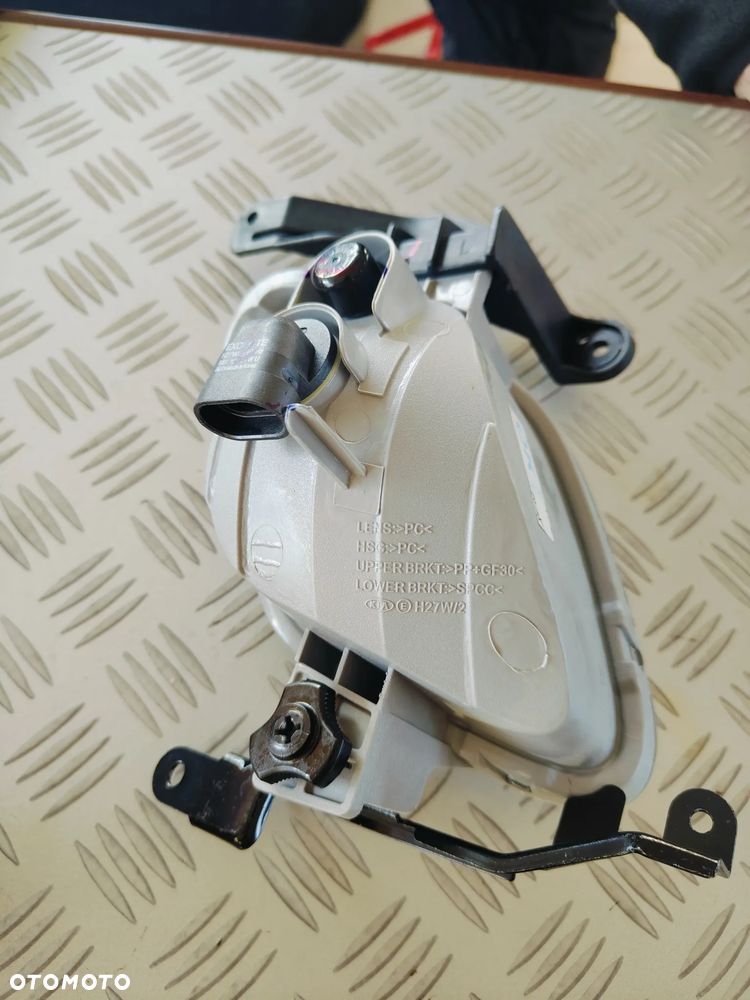 Kia Venga halogen lewy - 3