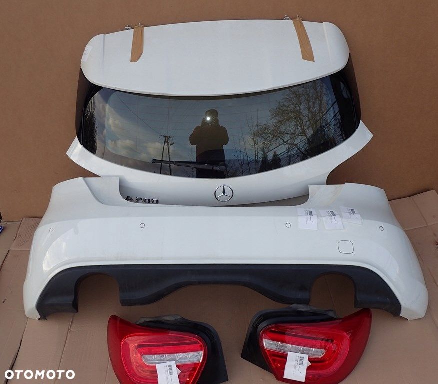 dw mercedes benz a200 w176 zderzak klapa lampy - 1