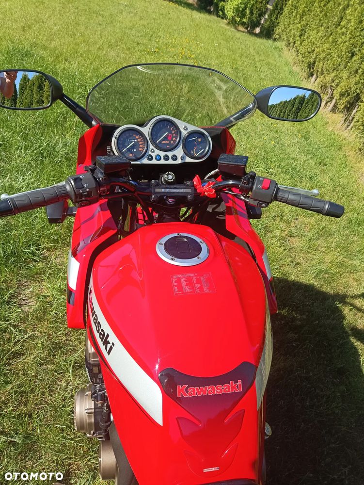 Kawasaki ZRX - 10
