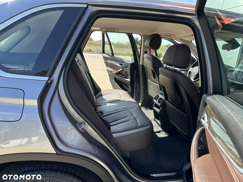 BMW X5 xDrive25d - 14