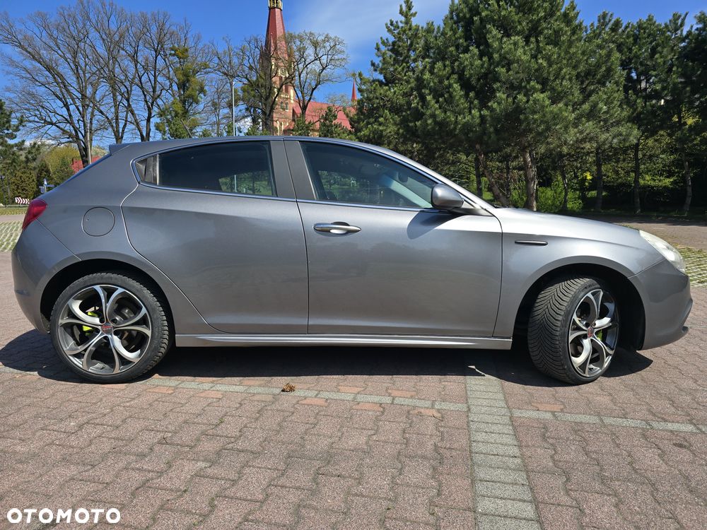 Alfa Romeo Giulietta 2.0 JTDM 16V - 18