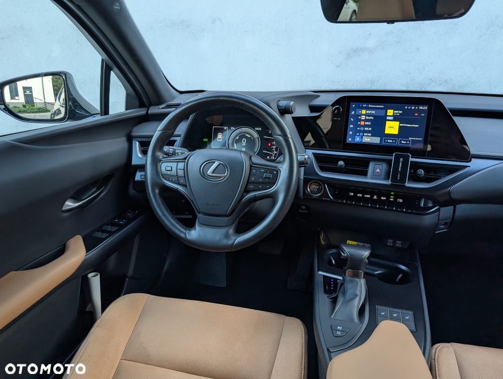 Lexus UX 250h GPF Business 2WD - 13