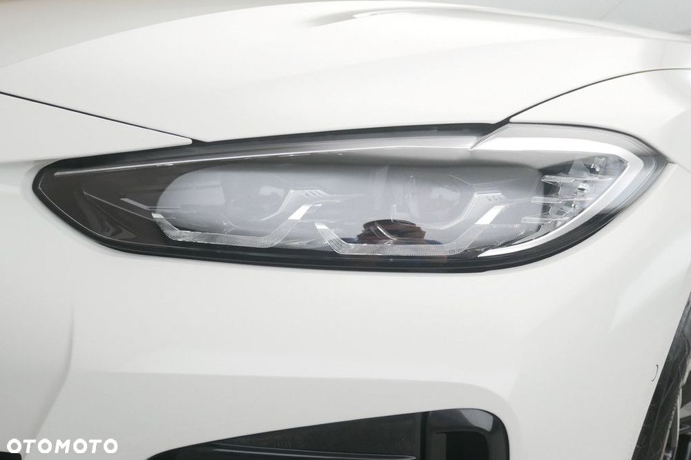 BMW i4 - 13