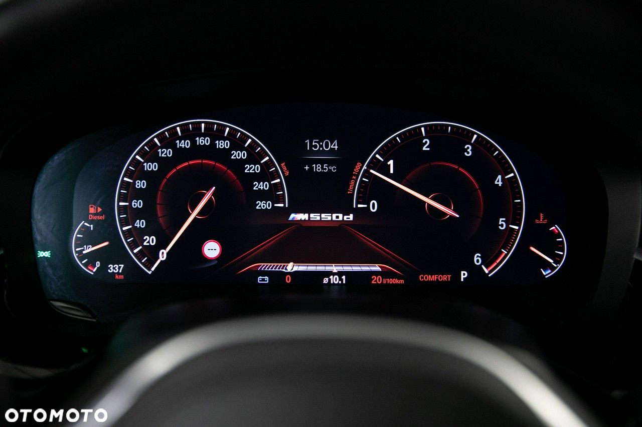 BMW Seria 5 M550d xDrive - 37