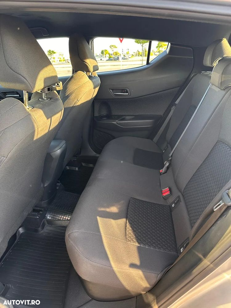 Toyota C-HR 1.8 HSD 122 CP 4x2 CVT Core - 11
