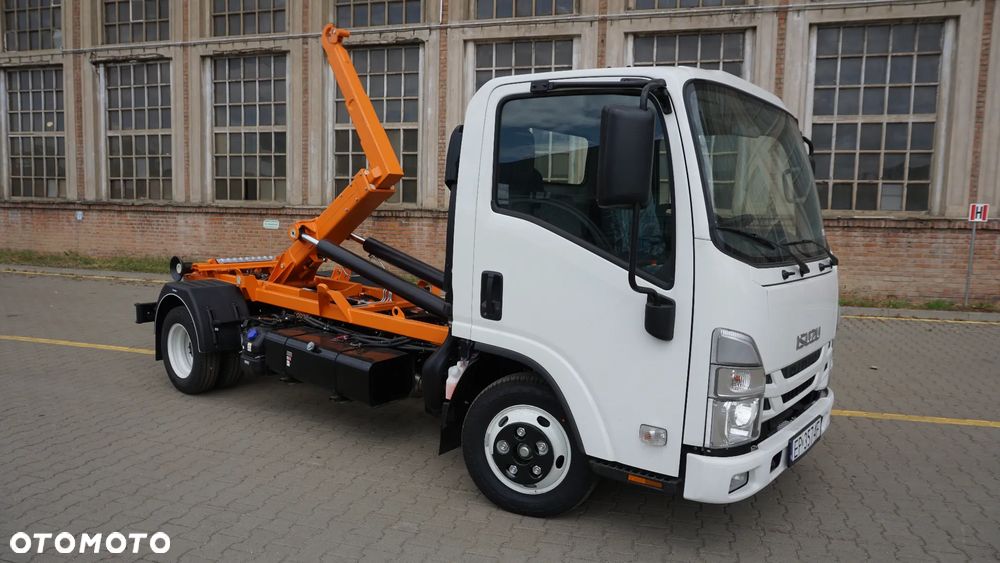 Isuzu ML 27 NLR85 - 2