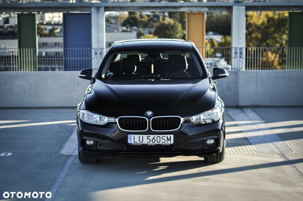 BMW Seria 3 320i Edition Luxury Line Purity - 2