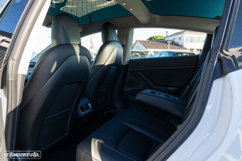 Tesla Model 3 RWD - 17