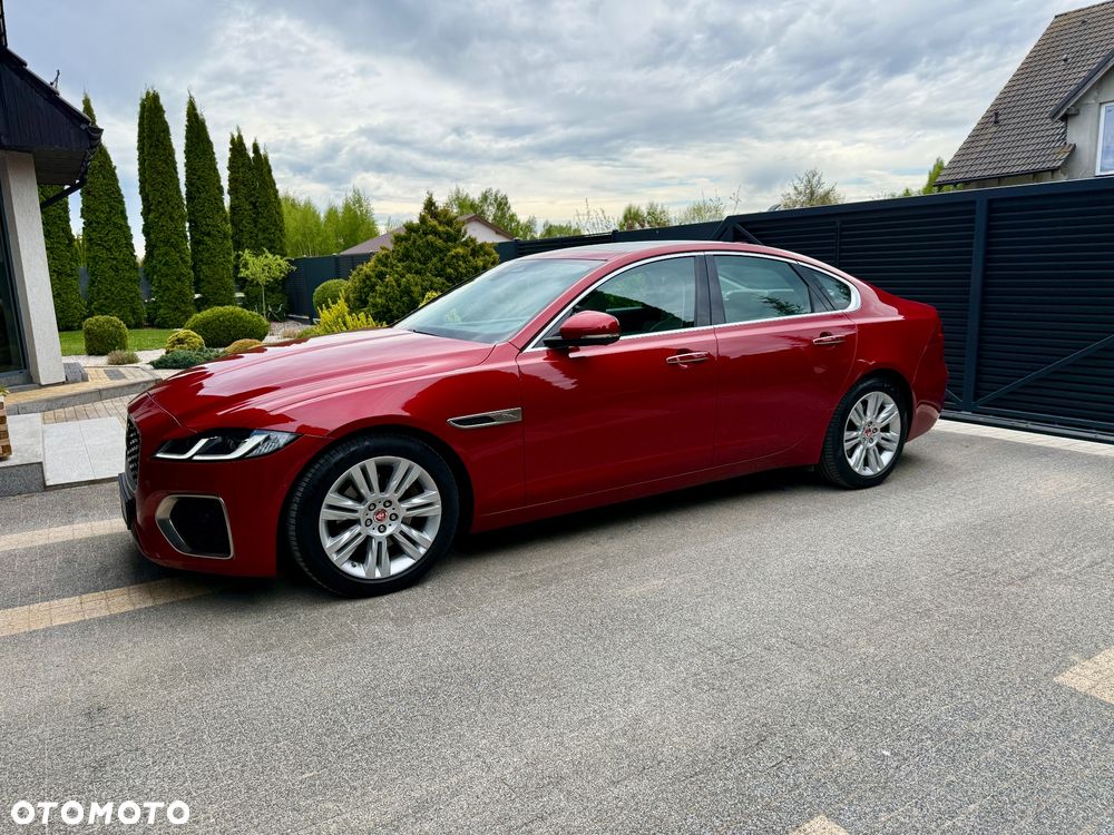 Jaguar XF 2.0 D200 mHEV AWD HSE - 3