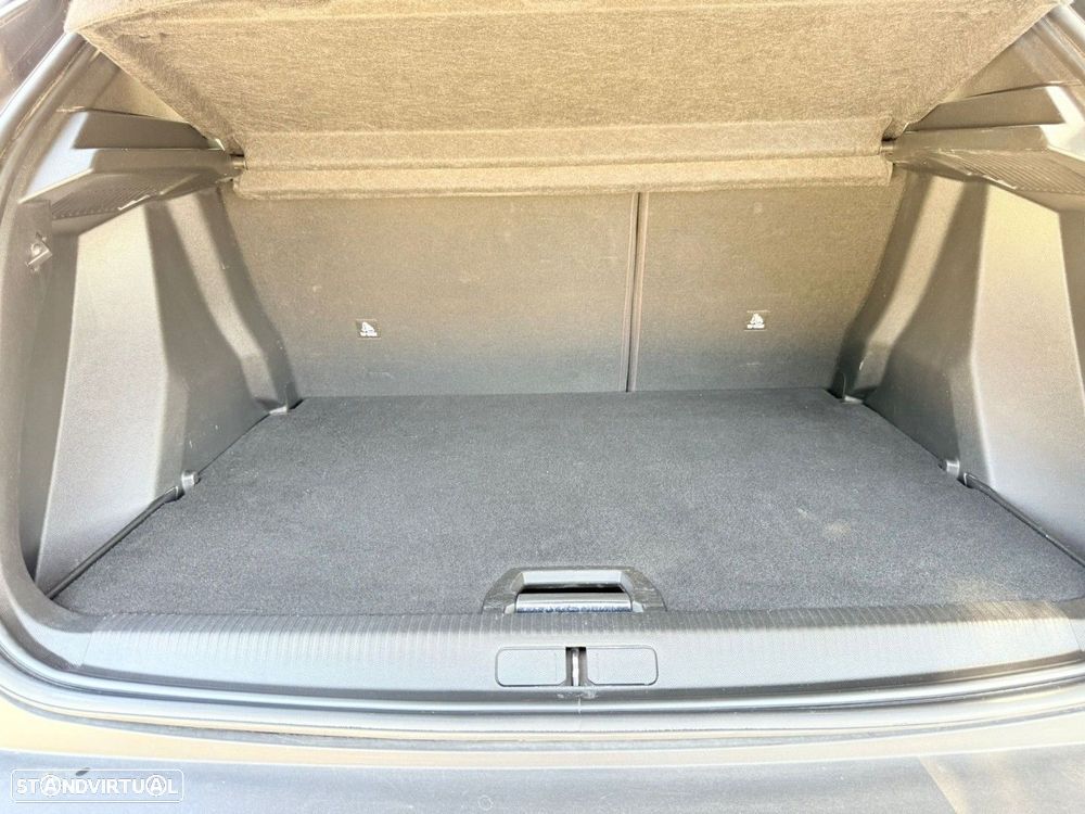Peugeot 2008 1.5 BlueHDi Allure Pack - 22