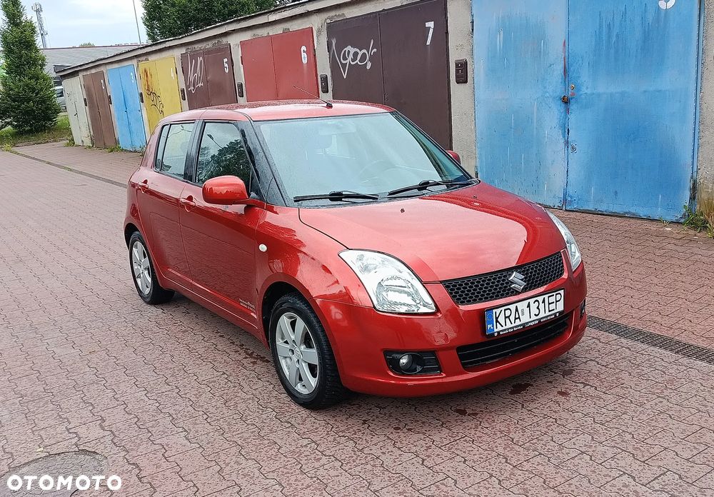 Suzuki Swift 1.3 Club - 4