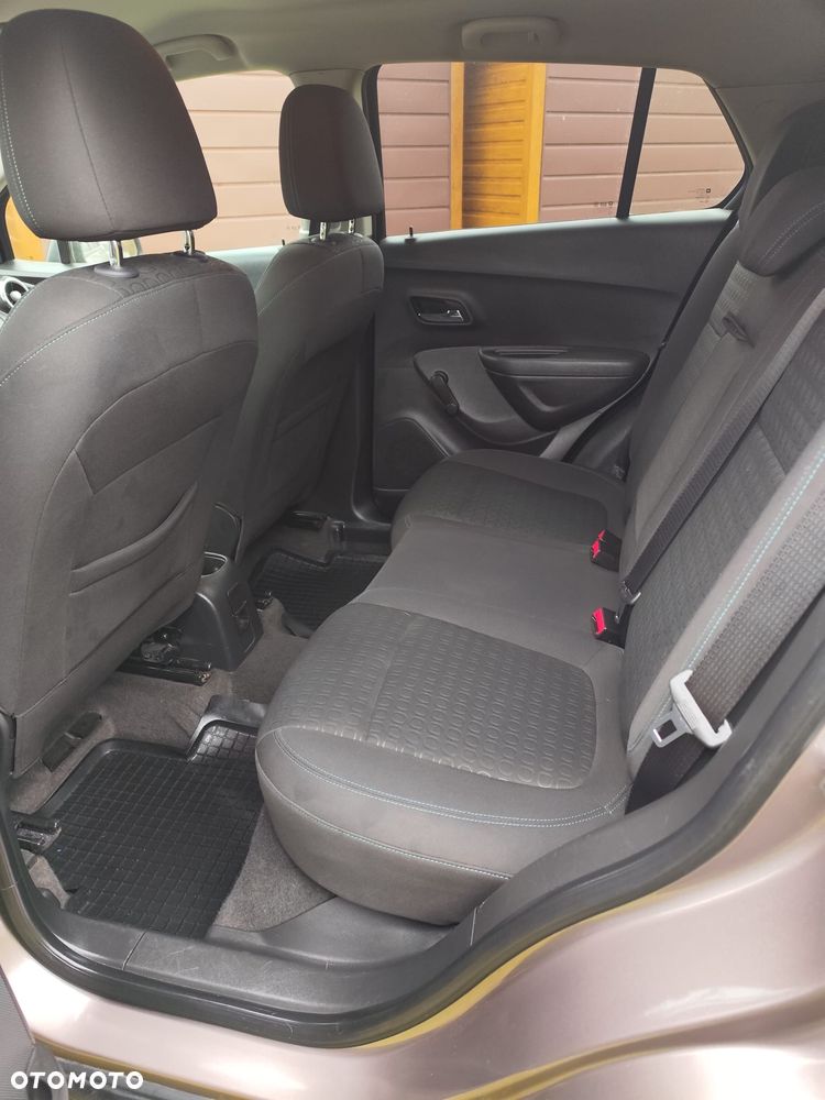 Chevrolet Trax 1.6 LS - 22