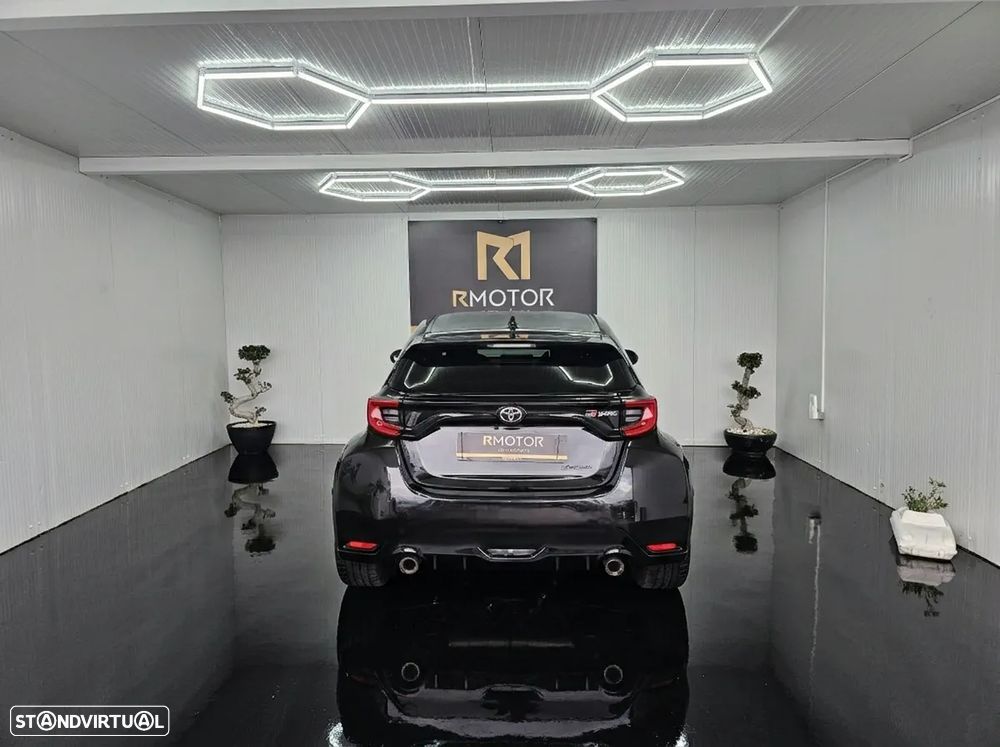 Toyota GR Yaris WRC Triple Edition - 6