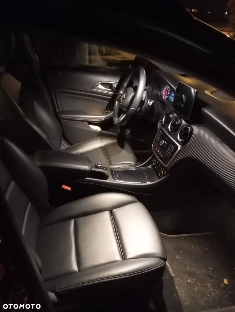 Mercedes-Benz GLA 200 (CDI) d 7G-DCT - 6