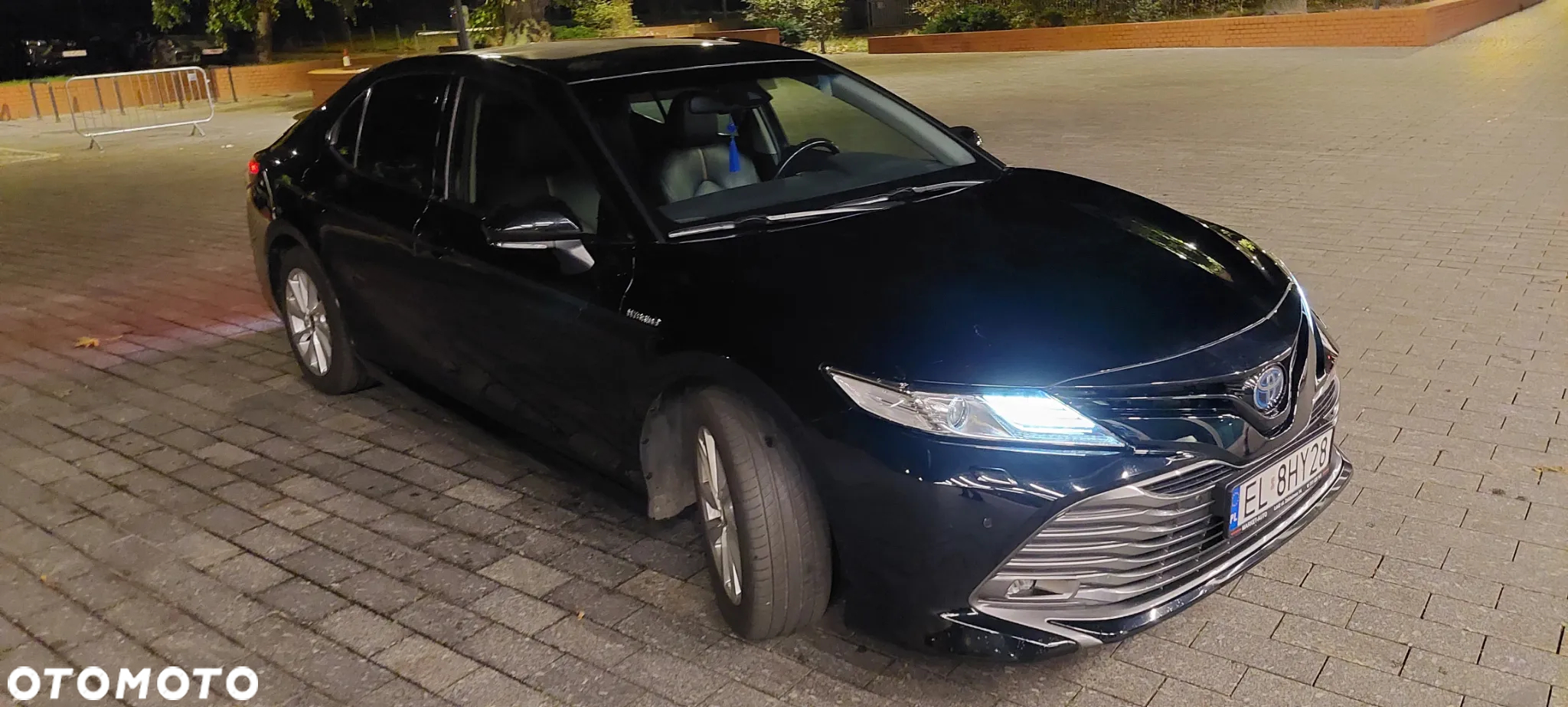 Toyota Camry - 2