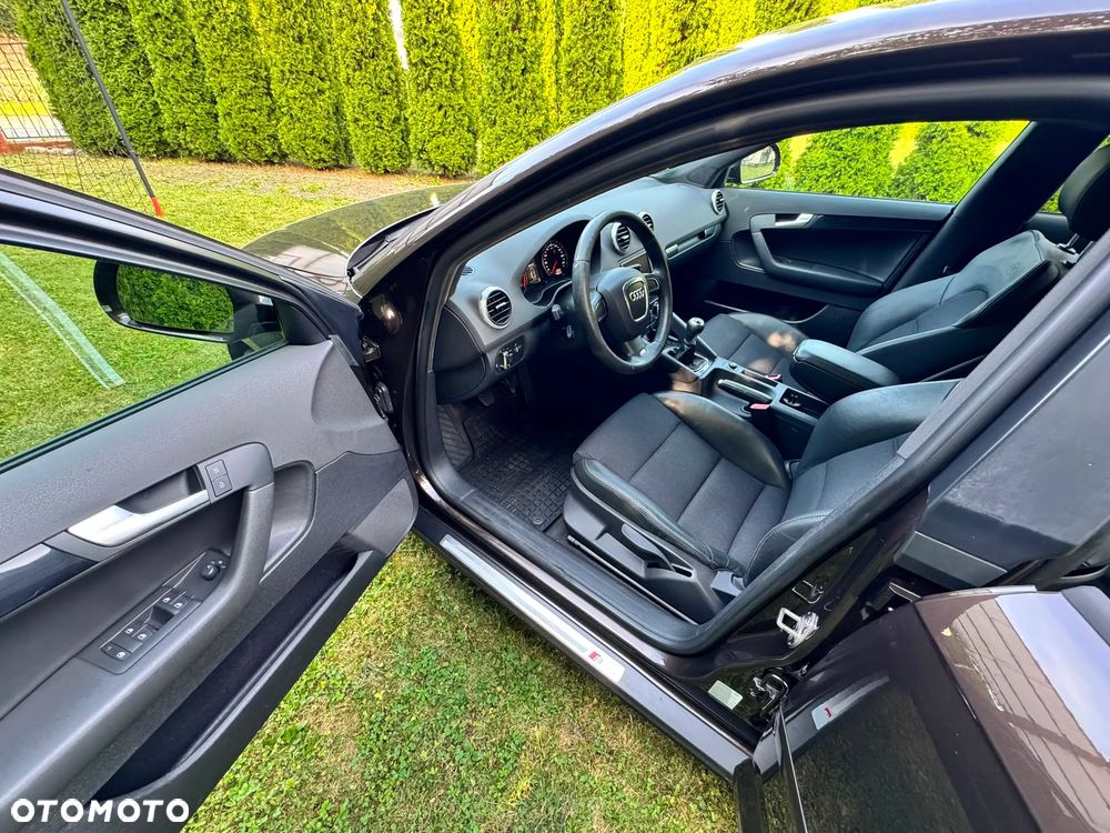 Audi A3 Sportback 2.0 TDI DPF S line Sportpaket - 19