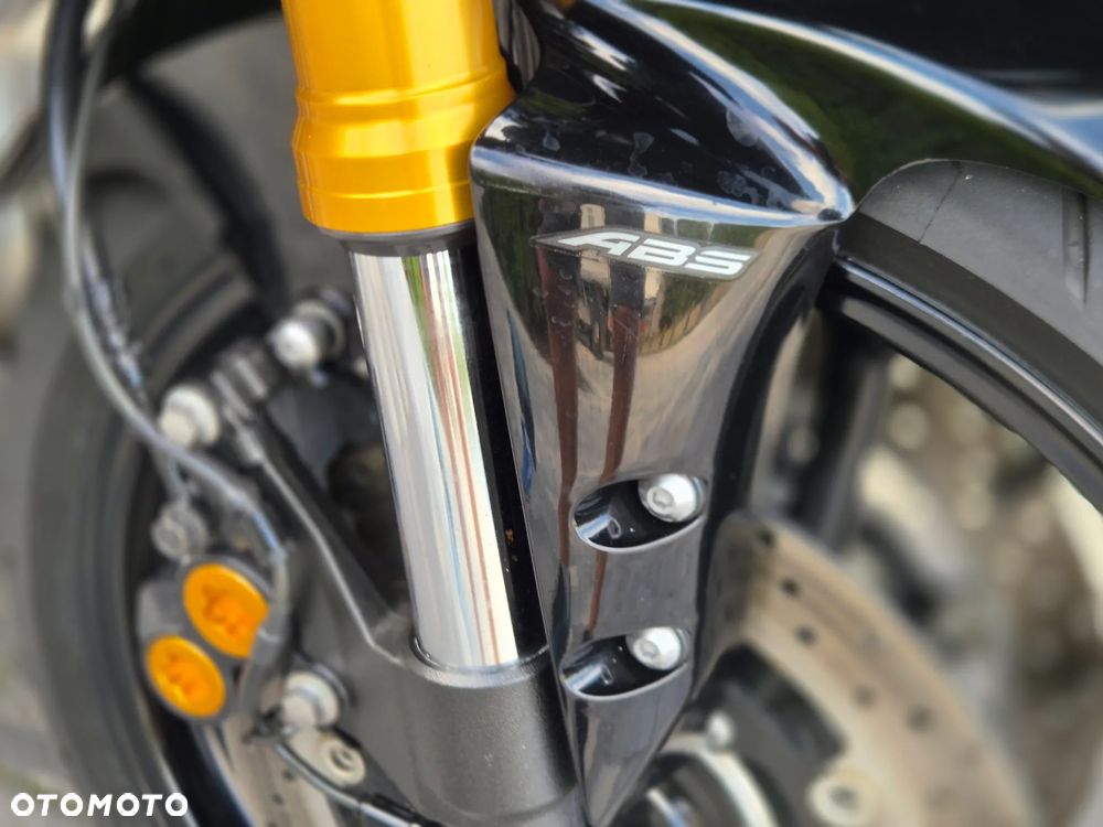 Yamaha FZ8 - 16
