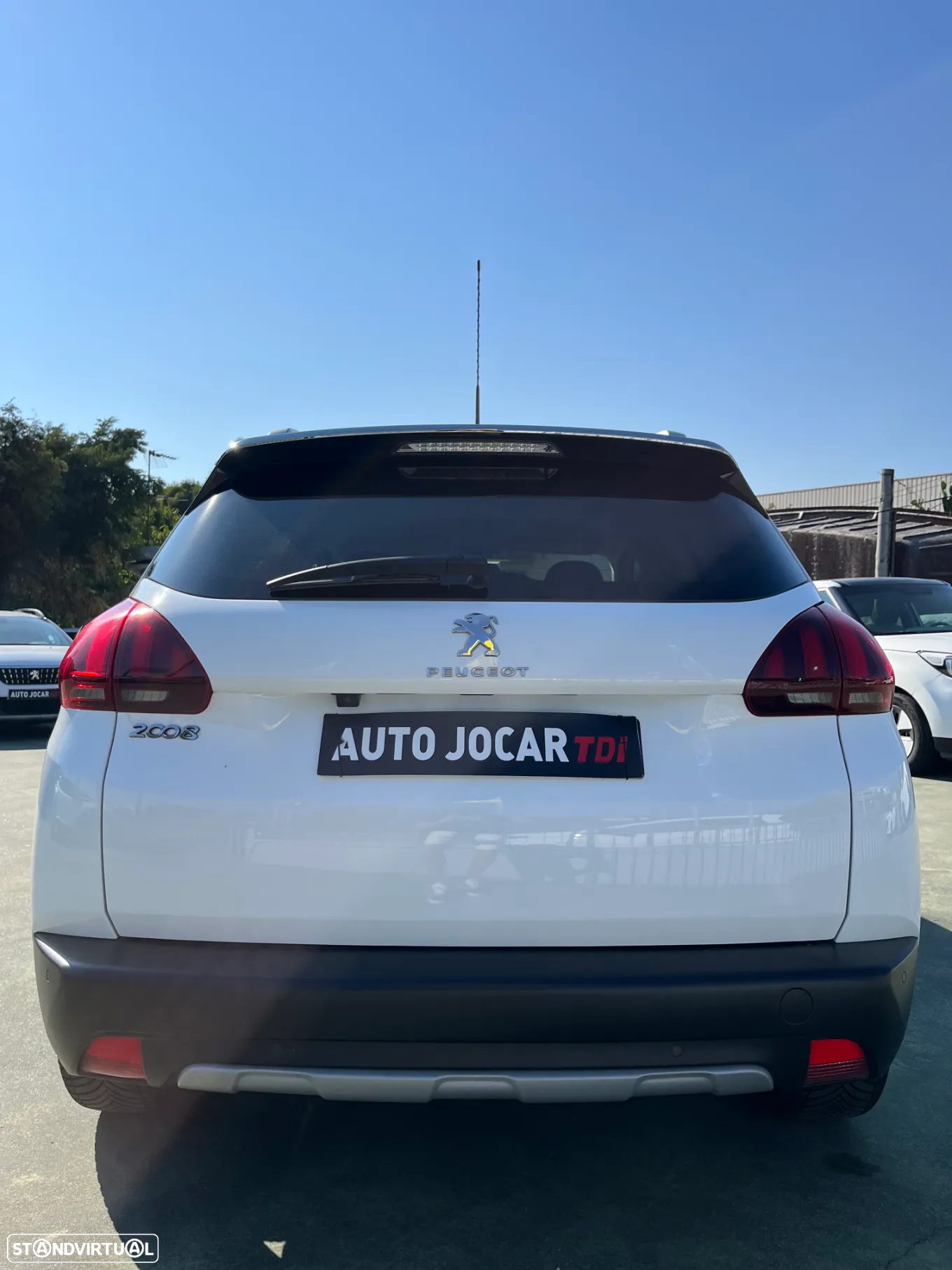 Peugeot 2008 1.5 BlueHDi Allure EAT6 - 6