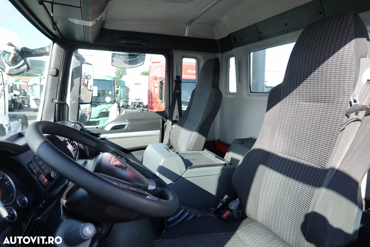MAN TGS 18.400 / 4x4 / BASCULANTE - 4,7 M + HDS HIAB 111 inaltime: 7,4 m / MANUAL / PALET / RADIO CONTROL - 27