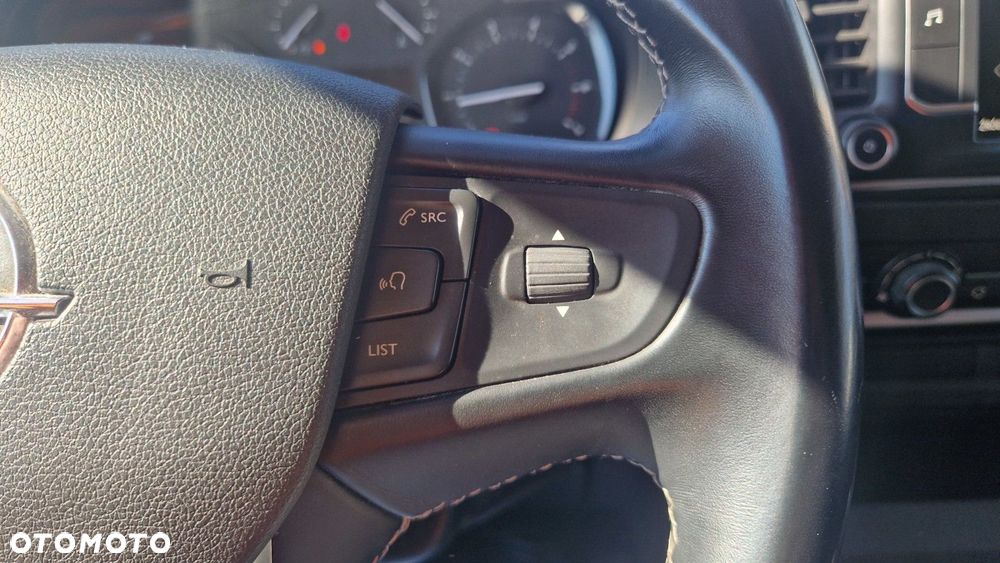 Opel Vivaro - 24