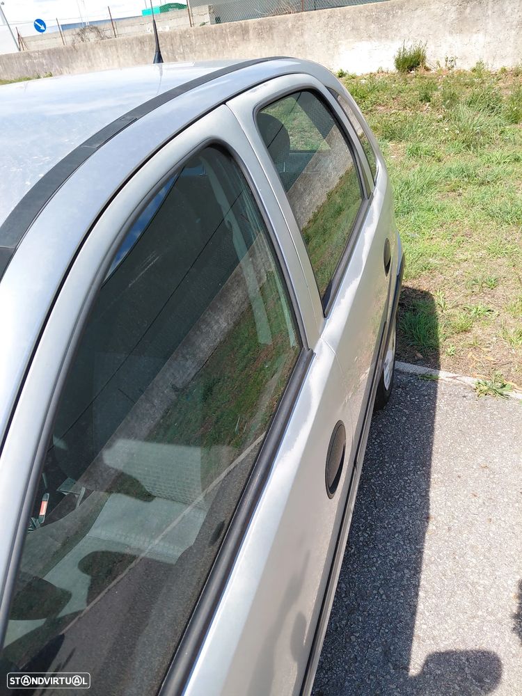 Opel Corsa 1.2 Twinport Enjoy - 3