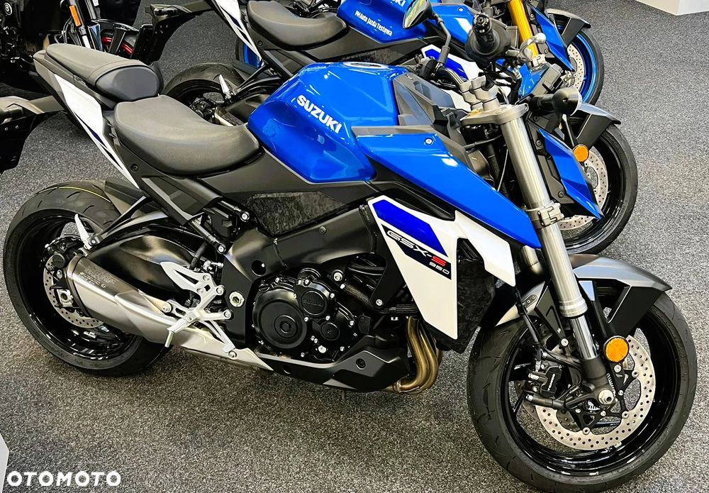 Suzuki GSX - 3