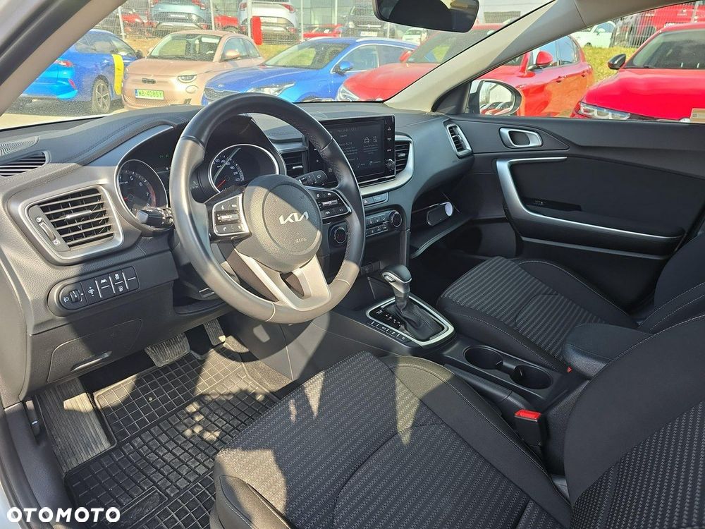 Kia Ceed 1.5 T-GDI M DCT - 9