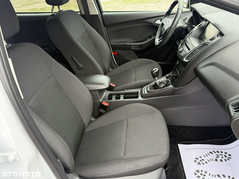 Ford Focus - 28
