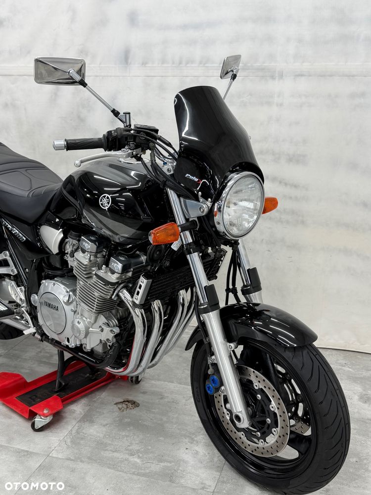 Yamaha XJR - 23