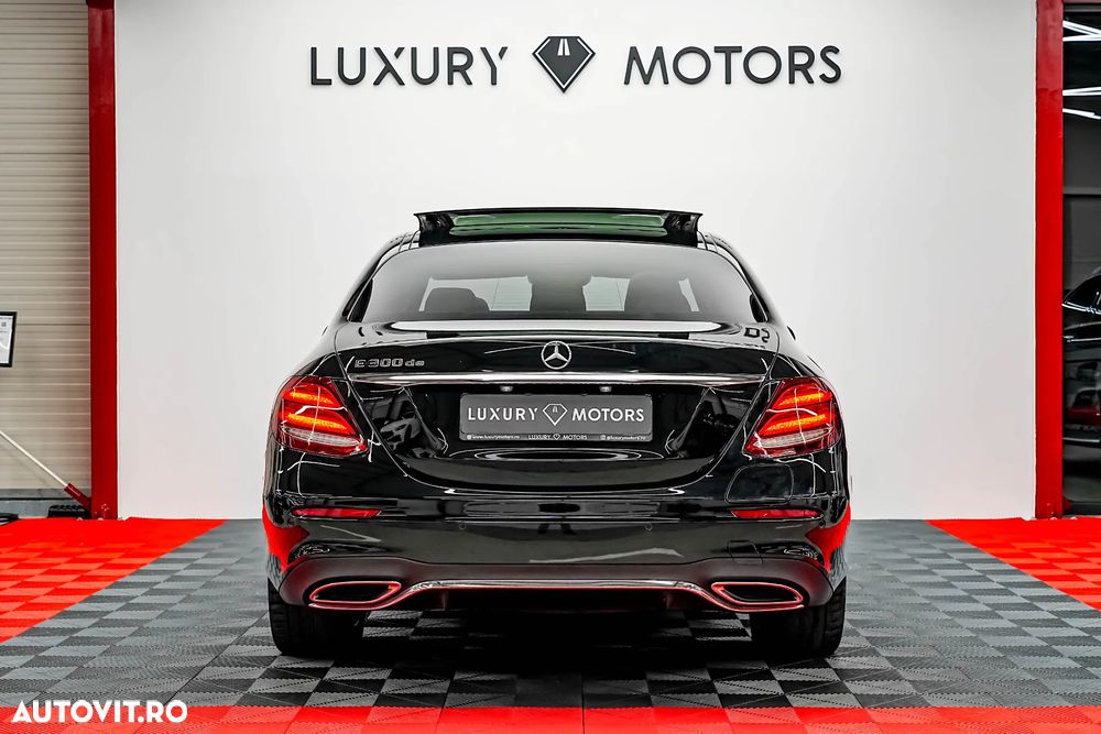 Mercedes-Benz E 300 de 9G-TRONIC AMG Line - 13