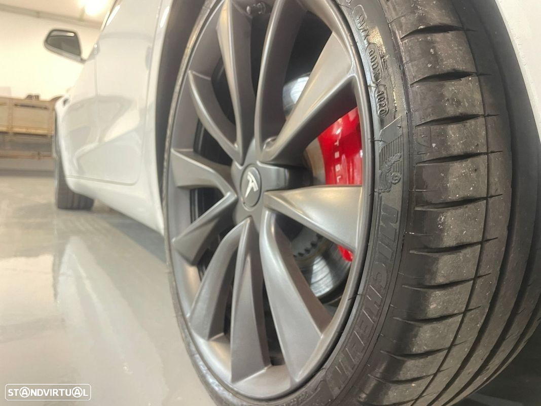 Tesla Model 3 Performance Dual Motor AWD - 26