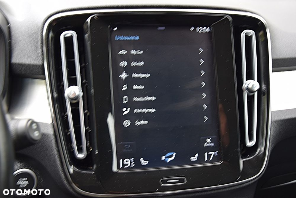Volvo XC 40 T3 Geartronic Momentum Pro - 21