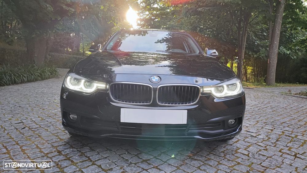 BMW 320 d Touring xDrive Advantage Auto - 2