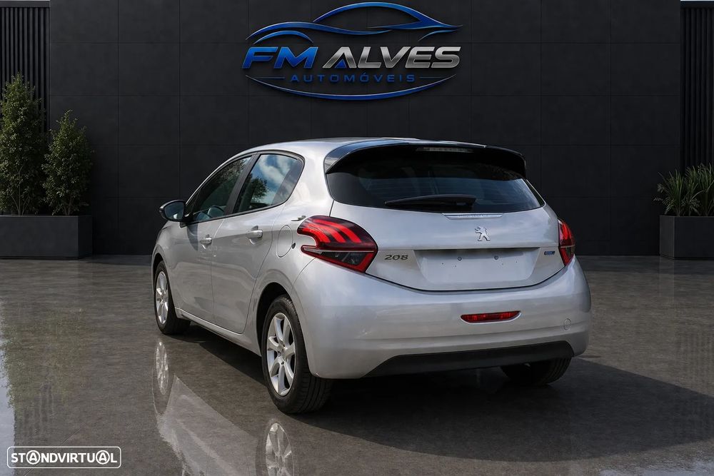 Peugeot 208 82 PureTech Style - 4