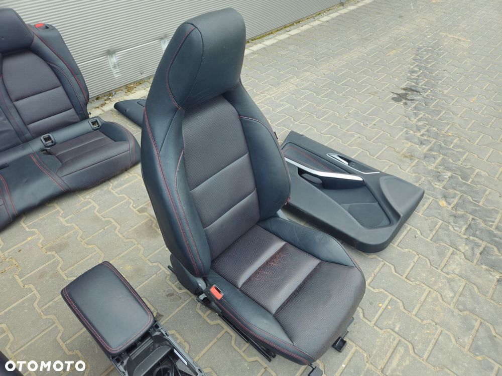 fotele kanapa komplet amg - mercedes a-klasa w176 amg europa - 4