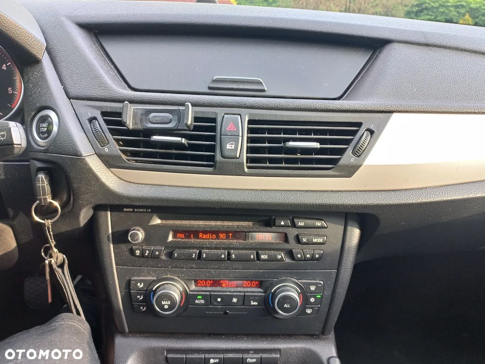 BMW X1 sDrive18d xLine - 9