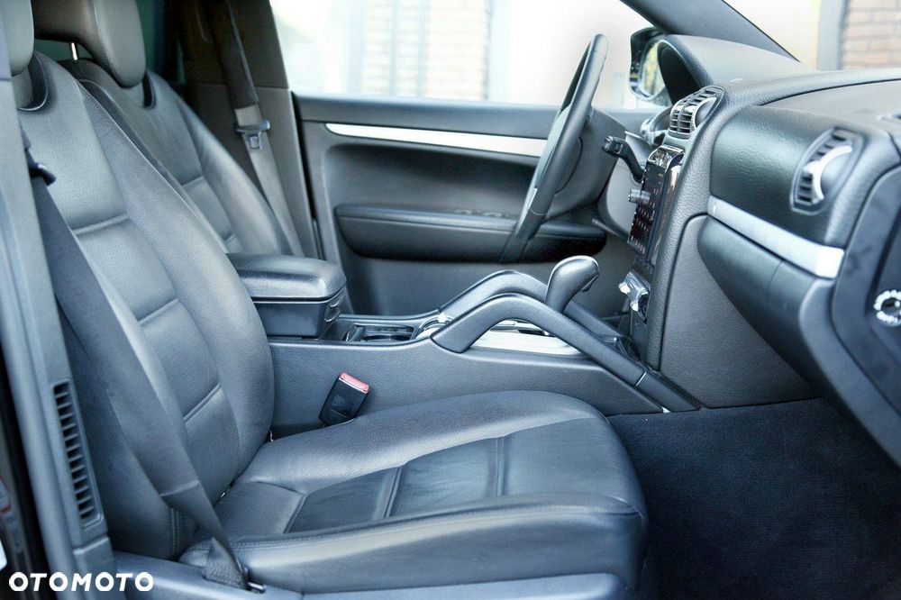 Porsche Cayenne - 11