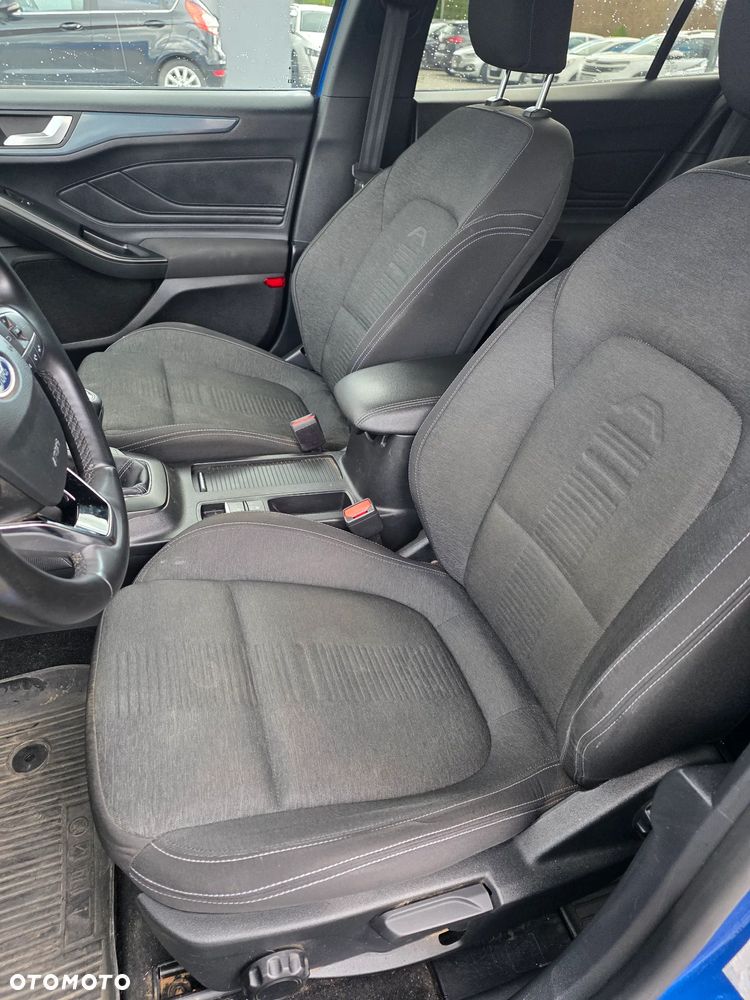 Ford Focus 1.0 EcoBoost mHEV Active X - 9