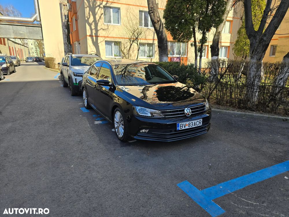 Volkswagen Jetta 2.0 TDI DSG Highline - 13