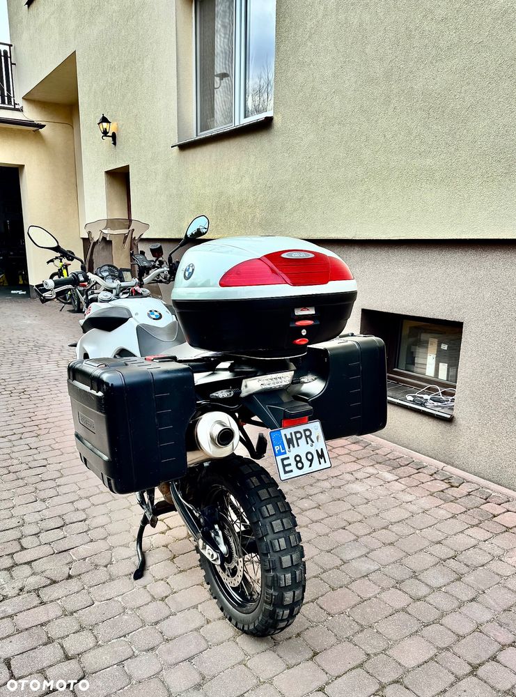 BMW F - 9
